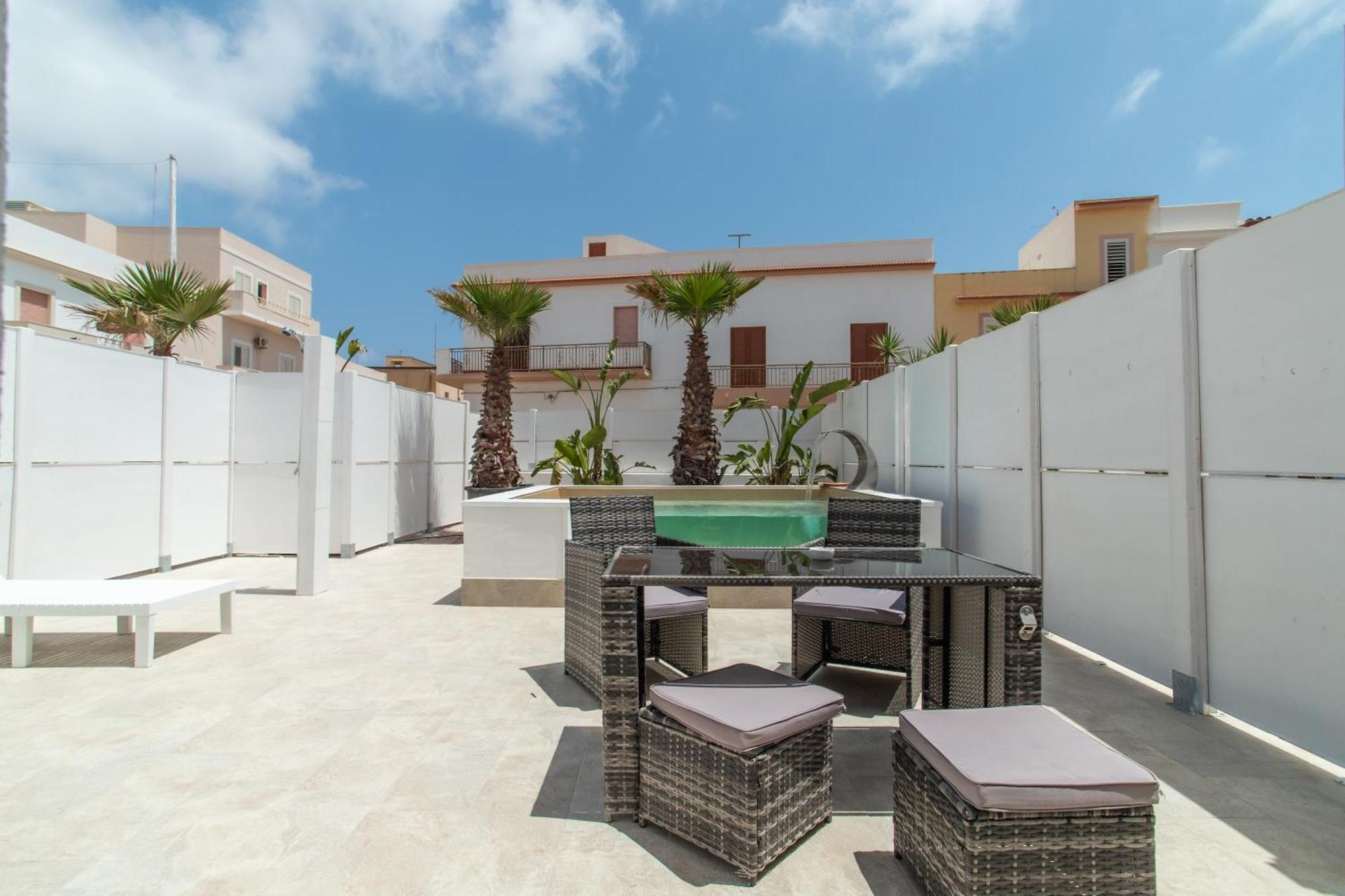 Le Grotte Hotel Lampedusa Eksteriør billede